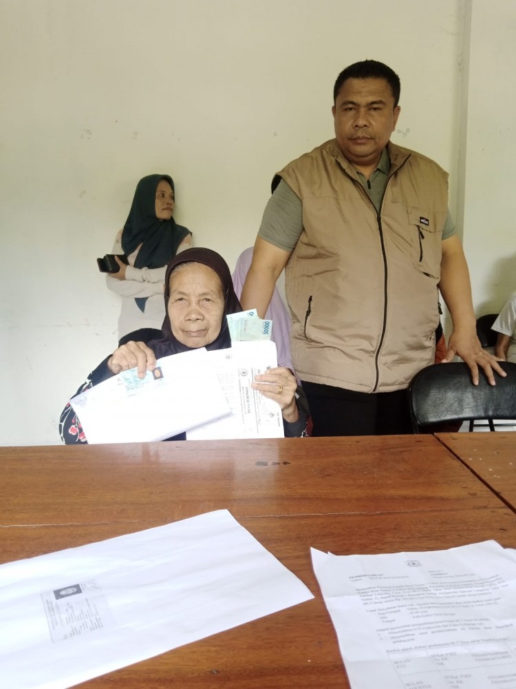 PENYALURAN KE-4 BLT DESA MENJELANG MAULID NABI DI DESA JERINGO TAHUN 2024